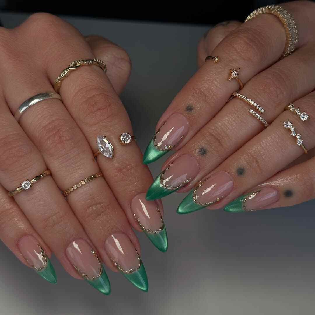 Minimal-forest-green-nail design.jpg